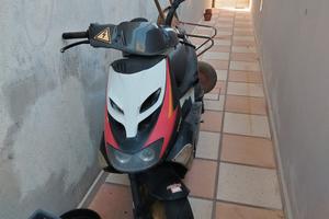 Aprilia sr di tech