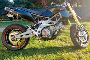 Aprilia Dorsoduro 750 