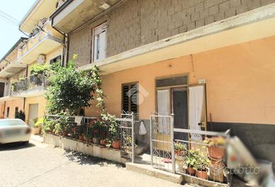 CASA SEMINDIPENDENTE A ISOLA DI CAPO RIZZUTO