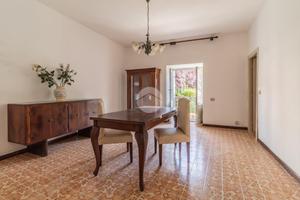 6 LOCALI A MONTEROSI