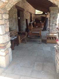 I rivestimenti e pavimenti in pietra naturale