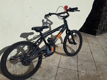 bicicletta bmx