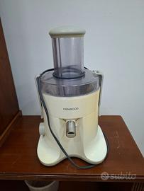 Centriuga per succhi di frutta e verdura