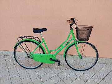 Bicicletta da 26 verde con cesto meccanica perfett