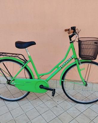 Bicicletta da 26 verde con cesto meccanica perfett