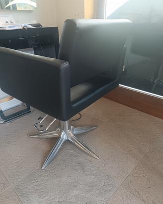 sedia  imbottita nera