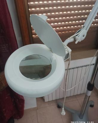 Lampada da estetista 