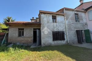 4 LOCALI A RAVENNA