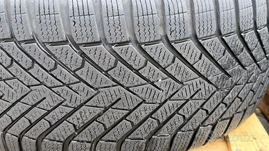 Gomme pirelli scorpion winter 2 255 45 r20