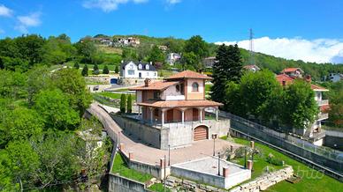 VILLA SINGOLA A GIAVENO