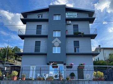 4 LOCALI A CASTELVETERE SUL CALORE