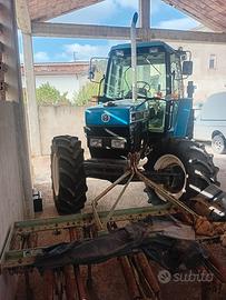 trattore Ford 