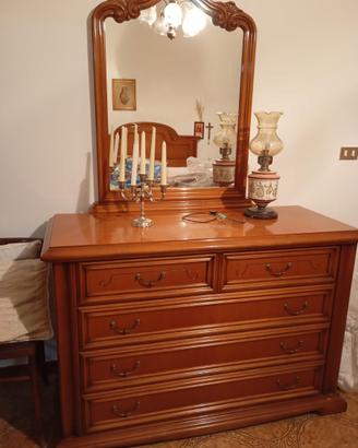 Camera da letto classica in radica di noce