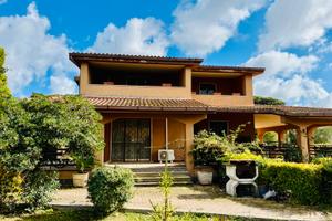 Appartamento in villa ampia metratura