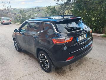 Jeep compass limited 1.6 mjt 131 cv led navi retro