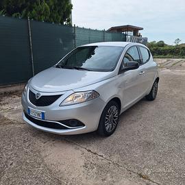 LANCIA YPSILON GARANZIA 12 MESI