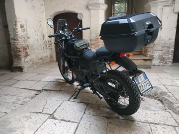 Royal Enfield himalayan 411