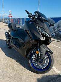 T-MAX 560