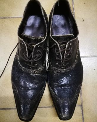 Scarpe in pelle invecchiata