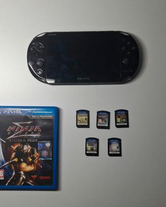 PS Vita + 10 giochi [Leggere Descrizione]
