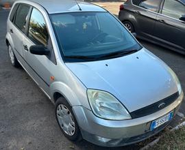 Ford Fiesta 2004 ADATTA PER NEOPATENTATI