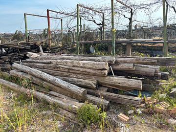 Travi il legno di castagno