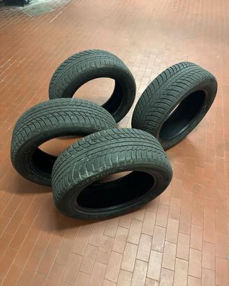 4 Gomme Invernali Bridgestone LM001 – 215/55 R17