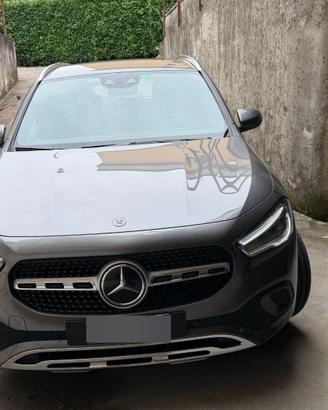 Mercedes-bens GLA 220 automatic premium H247