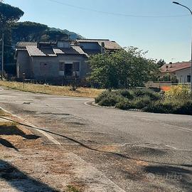 Villa Indipendente con Giardino (900 mq)