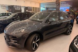 PORSCHE Macan 2.0