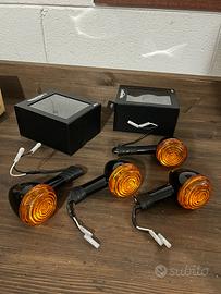 Frecce anteriori e posteriori Triumph Bonneville