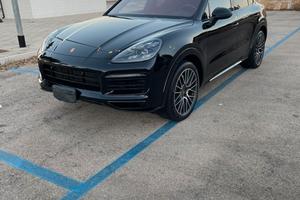 Porsche Cayenne Hybrid Coupe 2021
