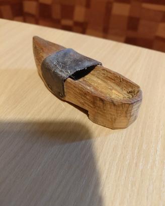 Miniatura zoccolo legno artigianale Zoldo 1951
