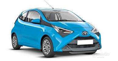 Toyota Aygo 1.0 VVT-i 69 CV 5 porte x-play
