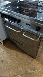 cucina con porta bombola 