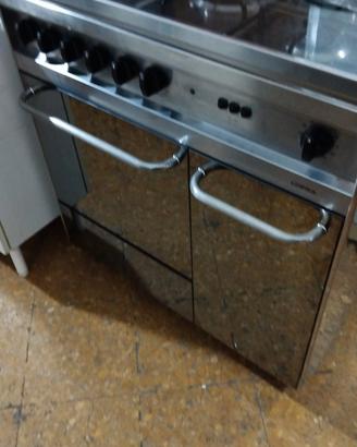 cucina con porta bombola 