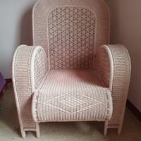 poltrona rosa in midollino