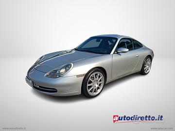 PORSCHE 996 Carrera 4 Coupé