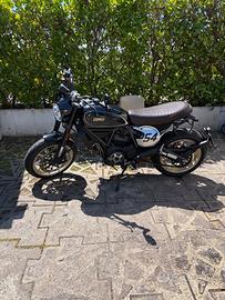 Ducati scrambler cafe racer