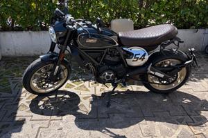 Ducati scrambler cafe racer