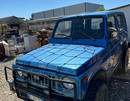 Suzuki samurai sj410