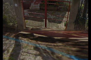 Terreno con casa pericolante