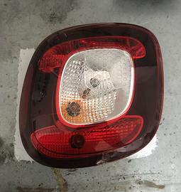 Stop posteriore DX Smart 453