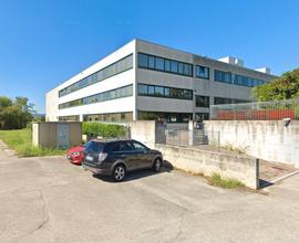 Capannone in zona industriale Dueville