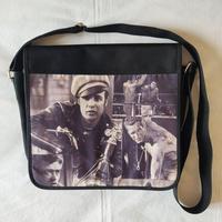 Tracolla con stampe stars della cultura pop