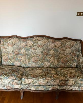 Salotto stile damascato in legno
