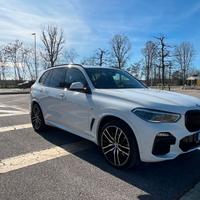 BMW X5 45e MSport tetto pano HK Laser