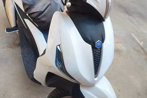 BEVERLY 400 hpe 
