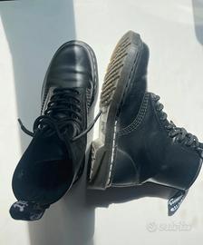 Dr Martens 39