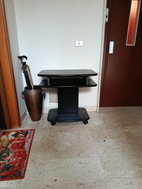 mobile nero porta TV con ruote